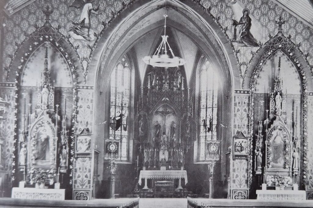 Innenansicht Kirche um 1900